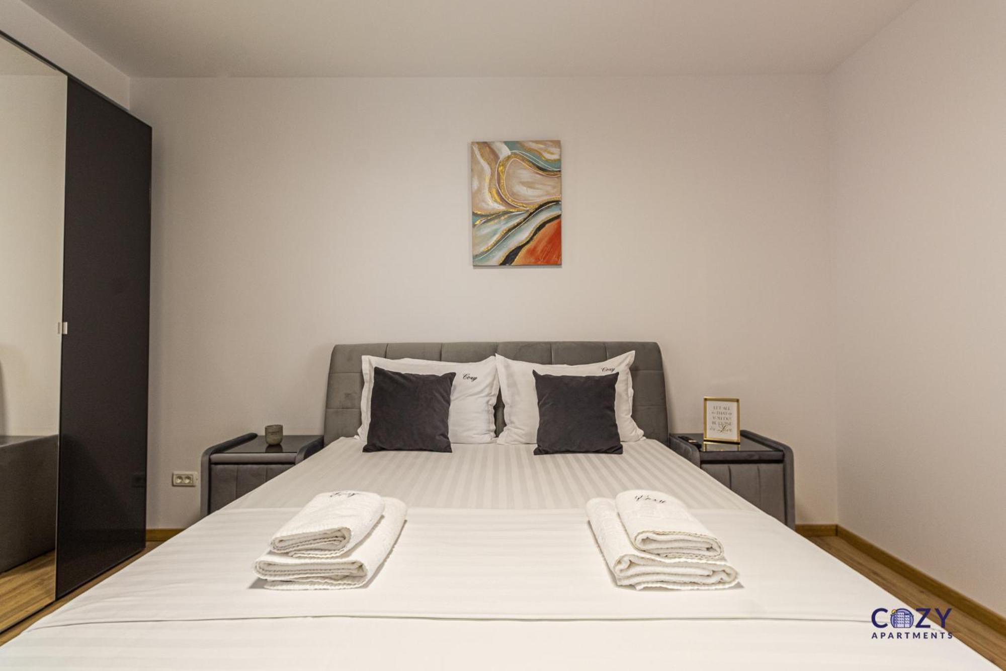 Cozy Brand New Boutique Aparthotel Braszów Zewnętrze zdjęcie